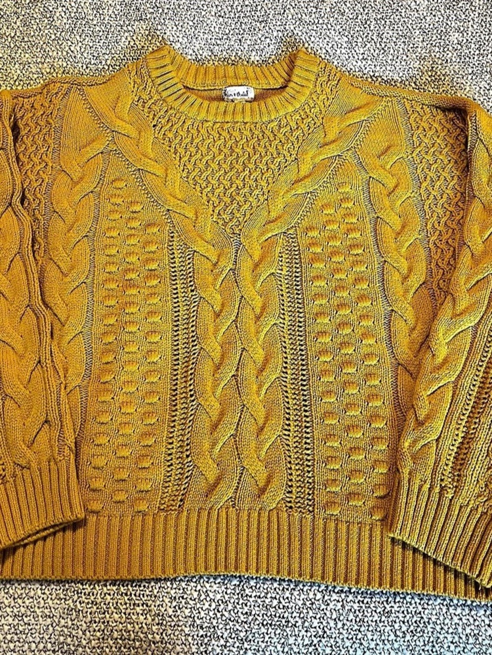 Hem & Thread Cozy Braided Cable Knit Crewneck Sweater in Goldenrod Size Medium
